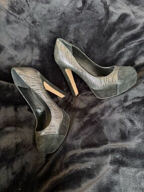 Vince Camuto Black Suede & Metallic Accent Platform Pumps